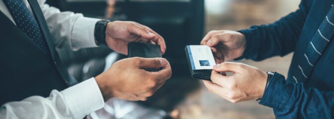 あなたを香りで表現するアロマ名刺　魅せたいイメージをお相手に印象付けます