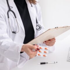 【ホリスティックセラピー】⇔【アロパシー】